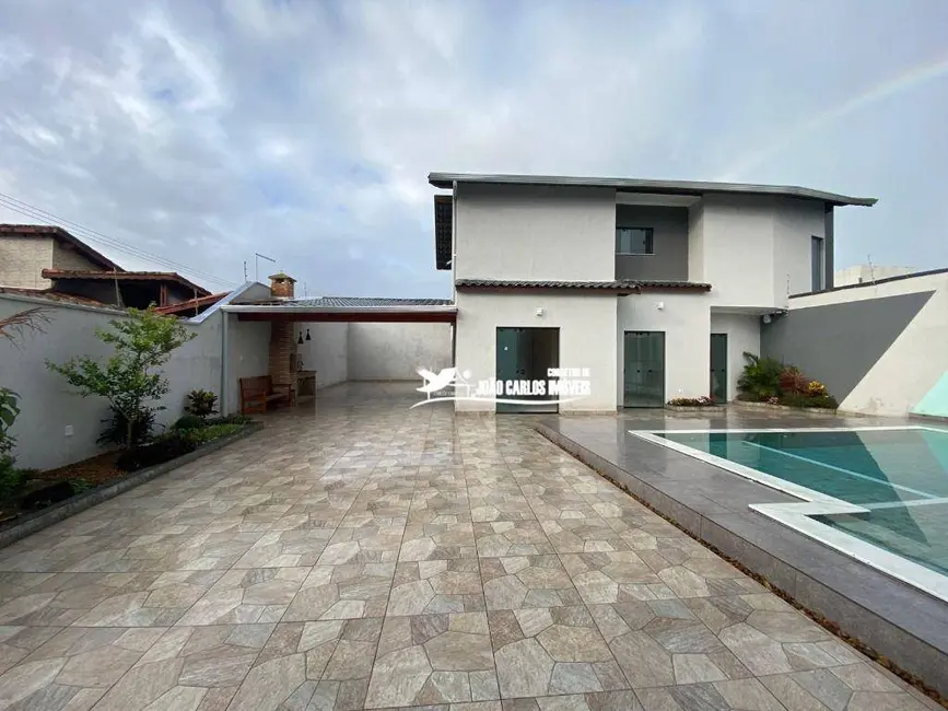 Foto 1 de Casa com 3 quartos à venda, 157m2 em Itanhaem - SP
