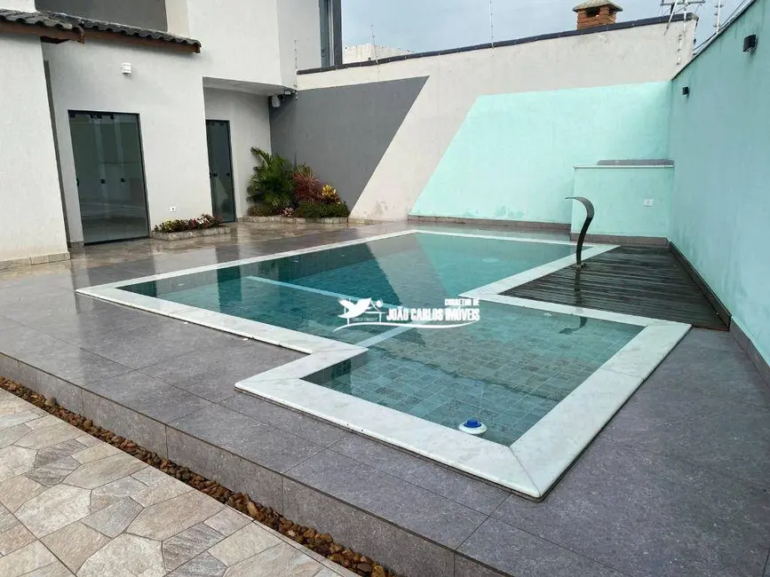 Foto 4 de Casa com 3 quartos à venda, 157m2 em Itanhaem - SP