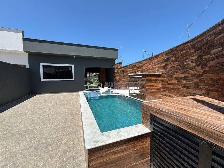 Foto 1 de Casa com 2 quartos à venda, 153m2 em Itanhaem - SP