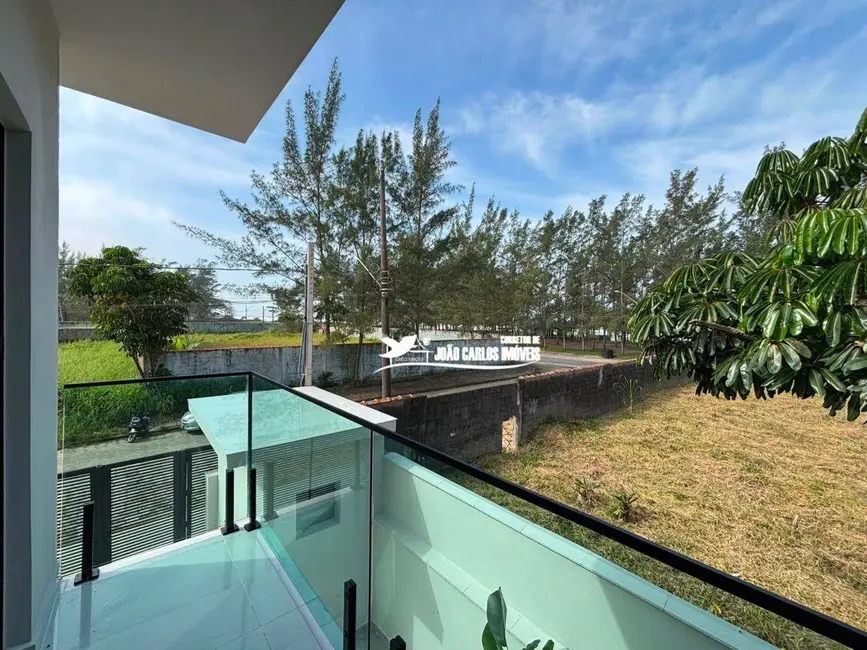 Foto 2 de Sobrado com 2 quartos à venda, 76m2 em Itanhaem - SP