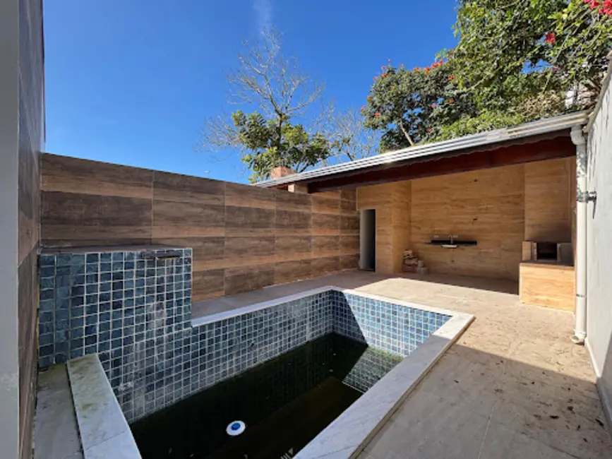 Foto 1 de Casa com 3 quartos à venda, 176m2 em Itanhaem - SP