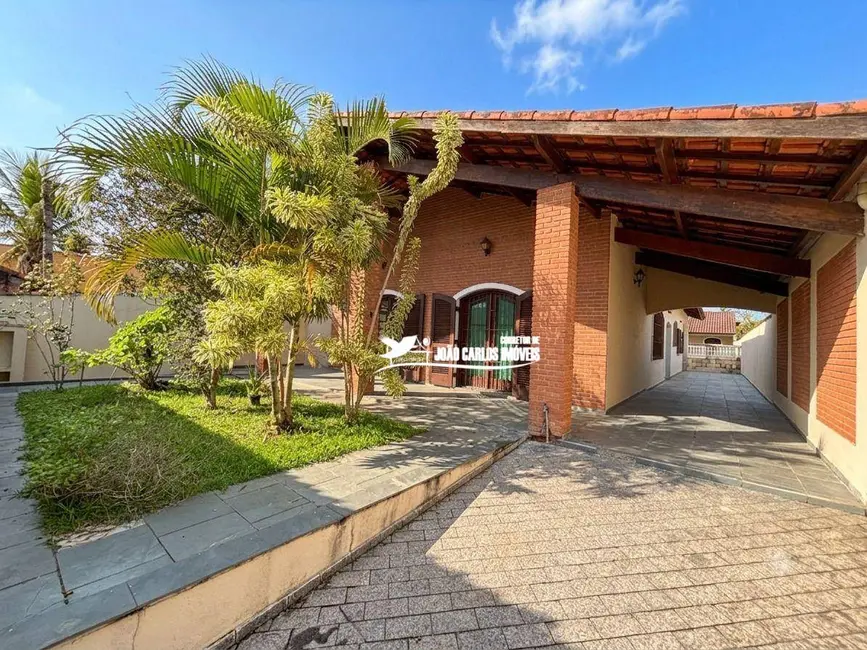 Casa com 5 quartos à venda, 564m2 em Itanhaem - SP - imagem 1 Foto 1 de Casa com 5 quartos à venda, 564m2 em Itanhaem - SP