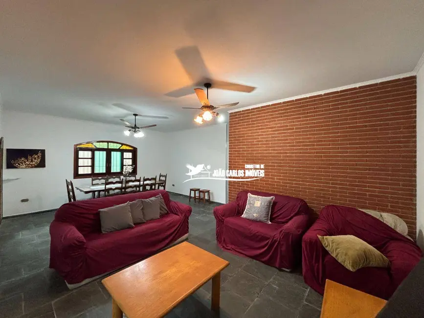 Casa com 5 quartos à venda, 564m2 em Itanhaem - SP - imagem 6 Foto 6 de Casa com 5 quartos à venda, 564m2 em Itanhaem - SP