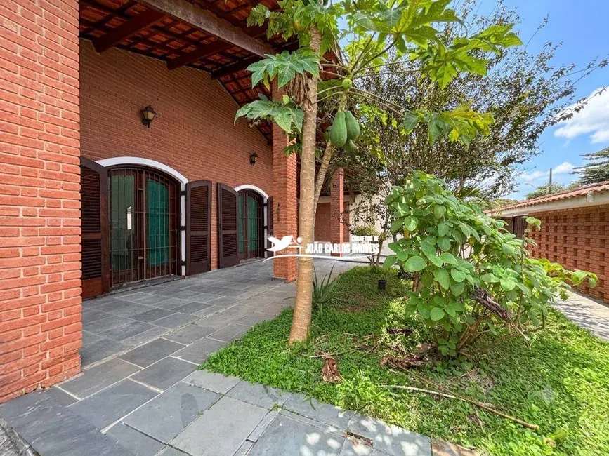 Casa com 5 quartos à venda, 564m2 em Itanhaem - SP - imagem 5 Foto 5 de Casa com 5 quartos à venda, 564m2 em Itanhaem - SP