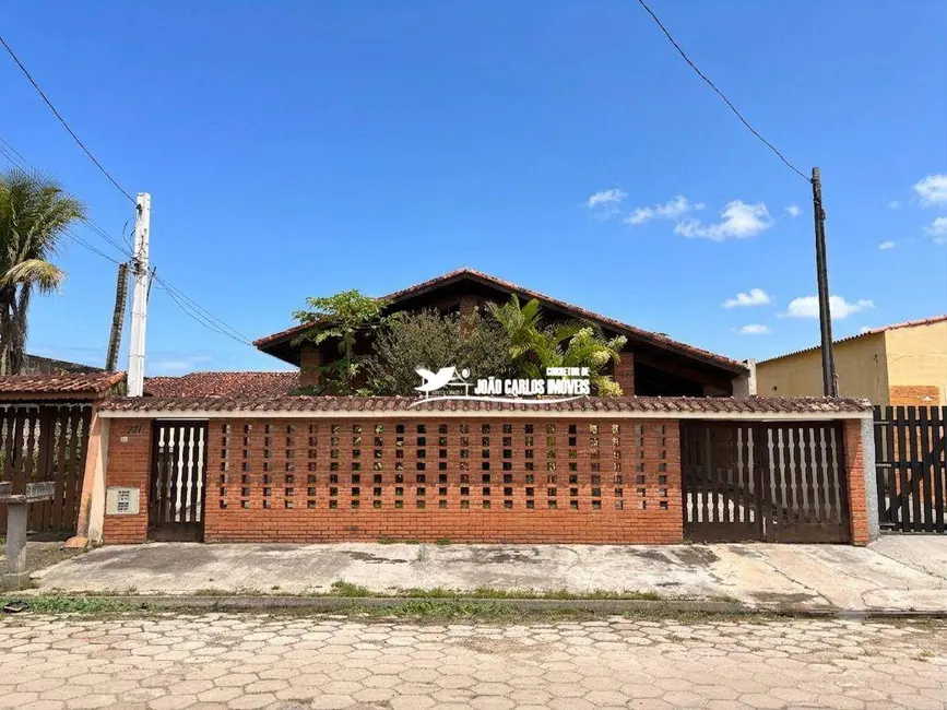 Casa com 5 quartos à venda, 564m2 em Itanhaem - SP - imagem 3 Foto 3 de Casa com 5 quartos à venda, 564m2 em Itanhaem - SP