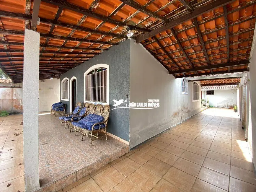 Foto 6 de Casa com 3 quartos à venda, 360m2 em Itanhaem - SP