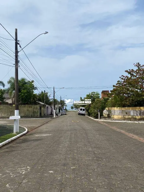 Foto 4 de Casa com 3 quartos à venda, 360m2 em Itanhaem - SP