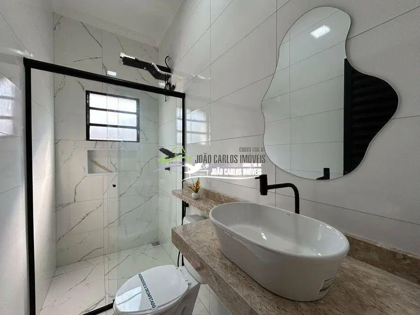 Casa com 3 quartos à venda, 313m2 em Itanhaem - SP - imagem 4 Foto 4 de Casa com 3 quartos à venda, 313m2 em Itanhaem - SP