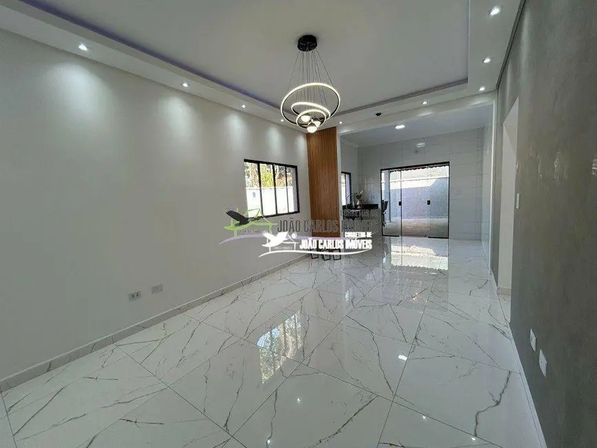 Casa com 3 quartos à venda, 313m2 em Itanhaem - SP - imagem 2 Foto 2 de Casa com 3 quartos à venda, 313m2 em Itanhaem - SP