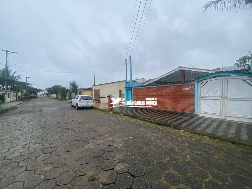 Foto 2 de Casa com 4 quartos à venda, 250m2 em Itanhaem - SP