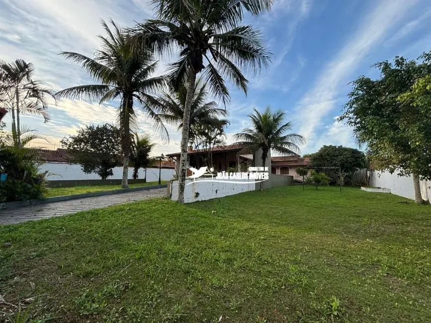 Casa com 3 quartos à venda, 1065m2 em Itanhaem - SP - imagem 3 Foto 3 de Casa com 3 quartos à venda, 1065m2 em Itanhaem - SP