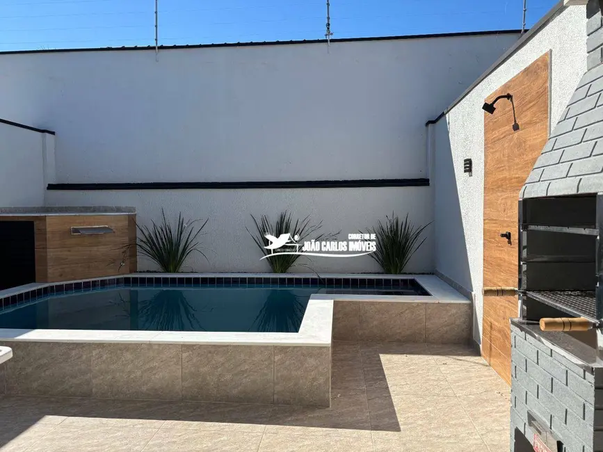 Foto 2 de Casa com 2 quartos à venda, 53m2 em Itanhaem - SP