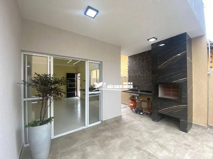 Foto 2 de Casa com 2 quartos à venda, 125m2 em Itanhaem - SP