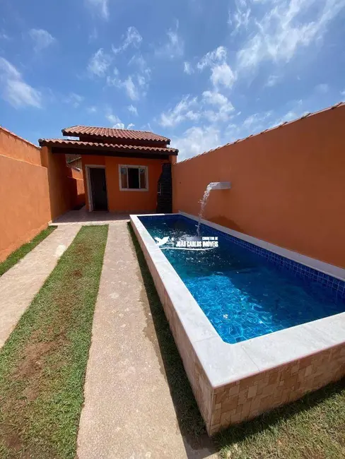Foto 1 de Casa com 2 quartos à venda, 62m2 em Itanhaem - SP