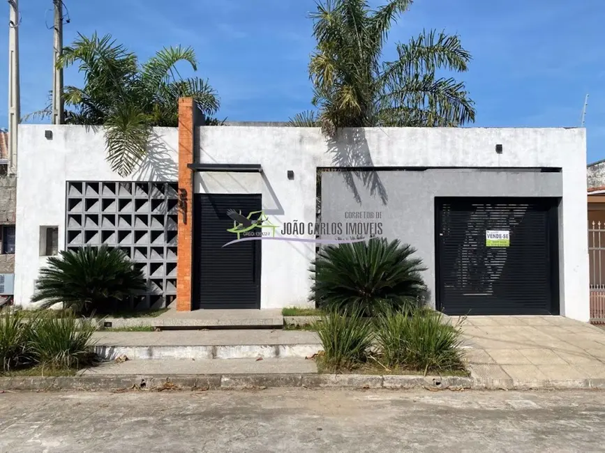 Foto 1 de Casa com 3 quartos à venda, 285m2 em Itanhaem - SP