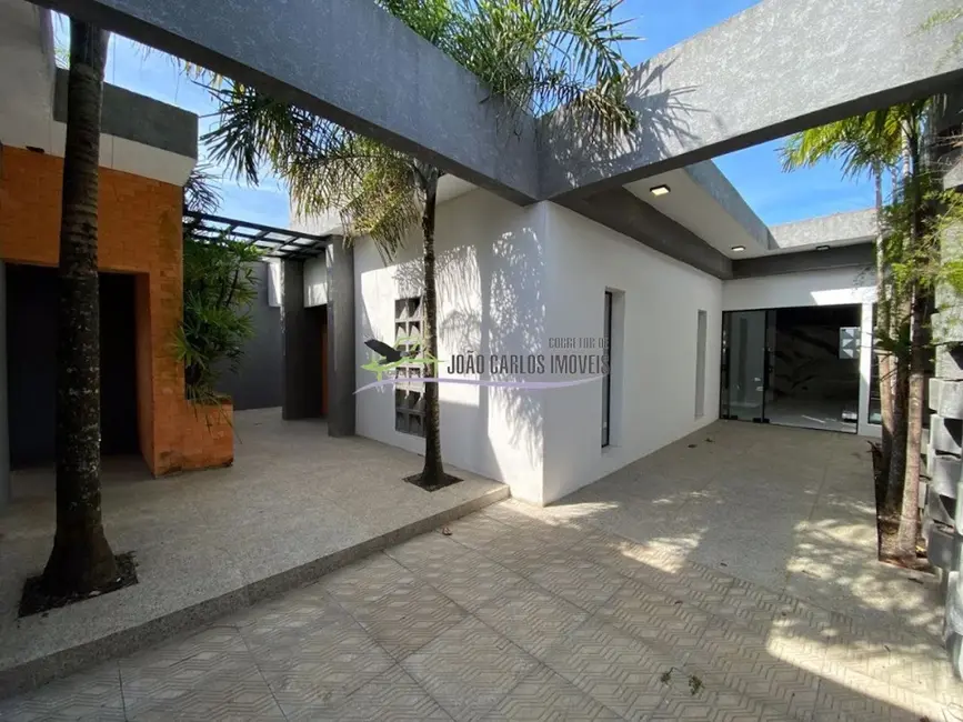 Foto 4 de Casa com 3 quartos à venda, 285m2 em Itanhaem - SP