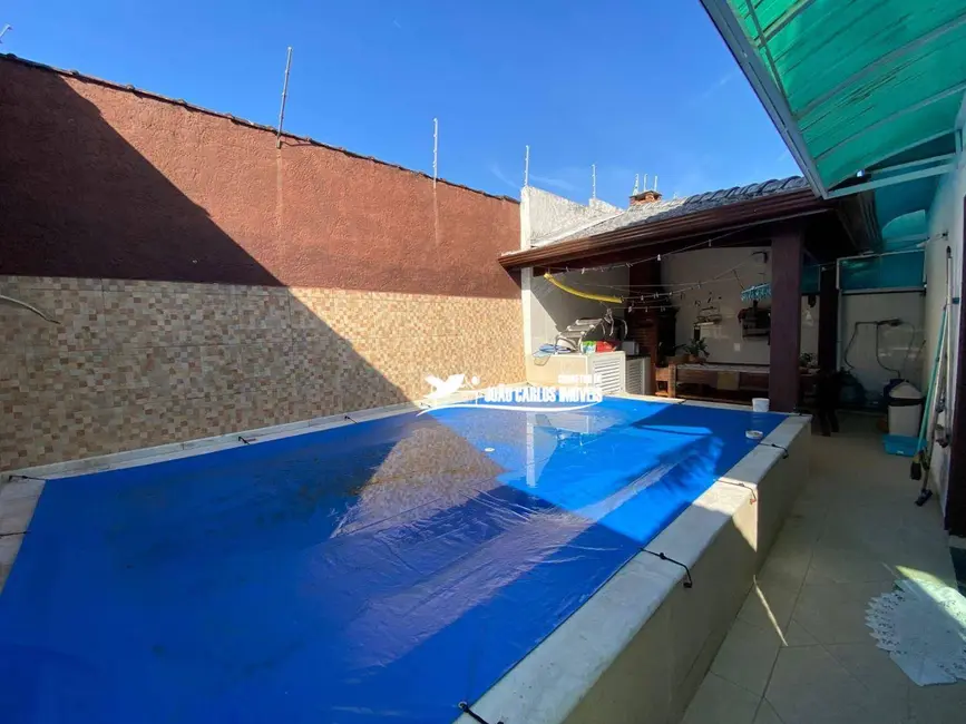Sobrado com 4 quartos à venda, 250m2 em Itanhaem - SP - imagem 3 Foto 3 de Sobrado com 4 quartos à venda, 250m2 em Itanhaem - SP