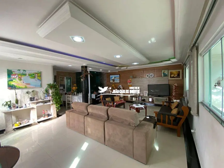 Sobrado com 4 quartos à venda, 250m2 em Itanhaem - SP - imagem 2 Foto 2 de Sobrado com 4 quartos à venda, 250m2 em Itanhaem - SP