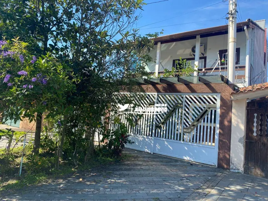 Sobrado com 4 quartos à venda, 250m2 em Itanhaem - SP - imagem 1 Foto 1 de Sobrado com 4 quartos à venda, 250m2 em Itanhaem - SP