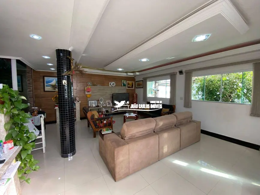 Sobrado com 4 quartos à venda, 250m2 em Itanhaem - SP - imagem 5 Foto 5 de Sobrado com 4 quartos à venda, 250m2 em Itanhaem - SP