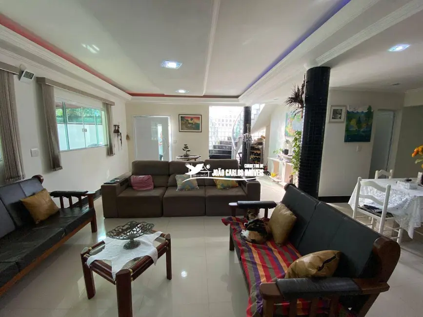 Sobrado com 4 quartos à venda, 250m2 em Itanhaem - SP - imagem 8 Foto 8 de Sobrado com 4 quartos à venda, 250m2 em Itanhaem - SP