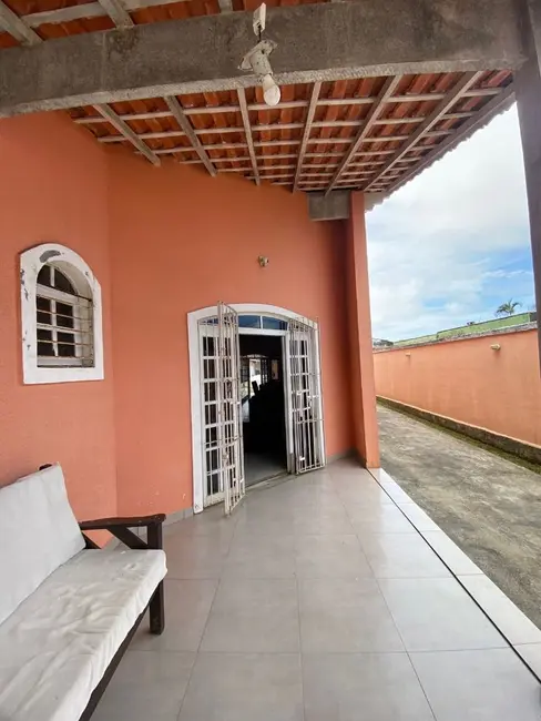 Casa com 4 quartos à venda e para alugar, 600m2 em Itanhaem - SP - imagem 7 Foto 7 de Casa com 4 quartos à venda e para alugar, 600m2 em Itanhaem - SP