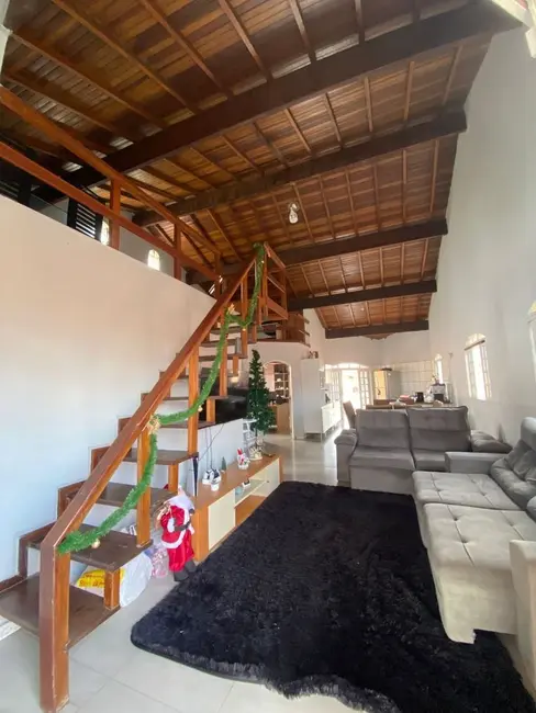 Casa com 4 quartos à venda e para alugar, 600m2 em Itanhaem - SP - imagem 9 Foto 9 de Casa com 4 quartos à venda e para alugar, 600m2 em Itanhaem - SP