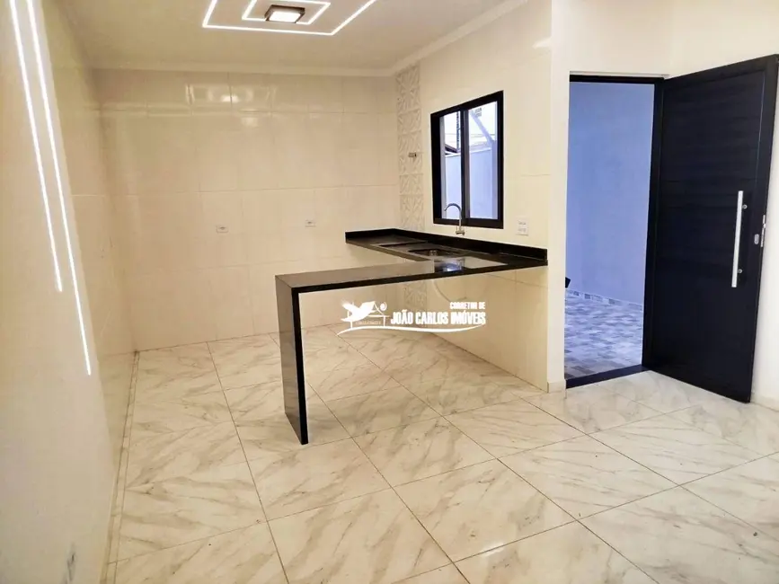 Foto 1 de Casa com 2 quartos à venda, 137m2 em Itanhaem - SP