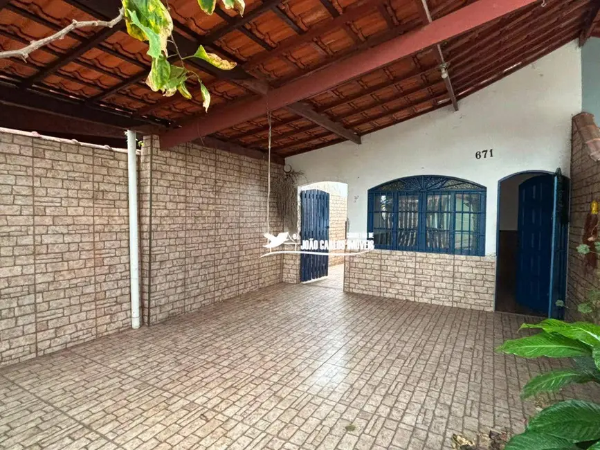 Foto 2 de Casa com 2 quartos à venda, 162m2 em Itanhaem - SP