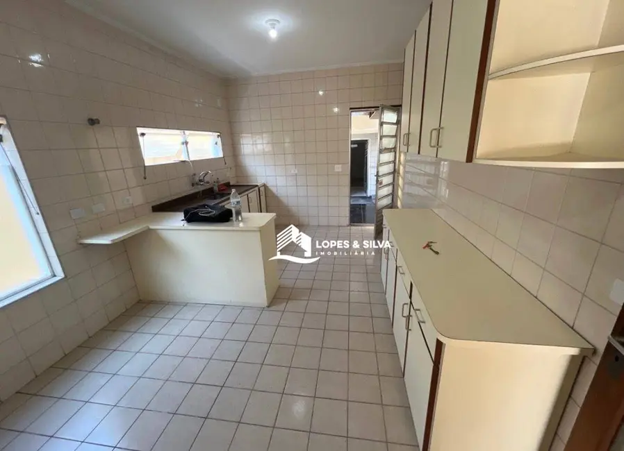 Foto 7 de Sobrado com 3 quartos para alugar, 150m2 em Jardim Taboão, São Paulo - SP