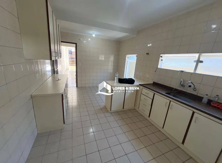 Foto 8 de Sobrado com 3 quartos para alugar, 150m2 em Jardim Taboão, São Paulo - SP