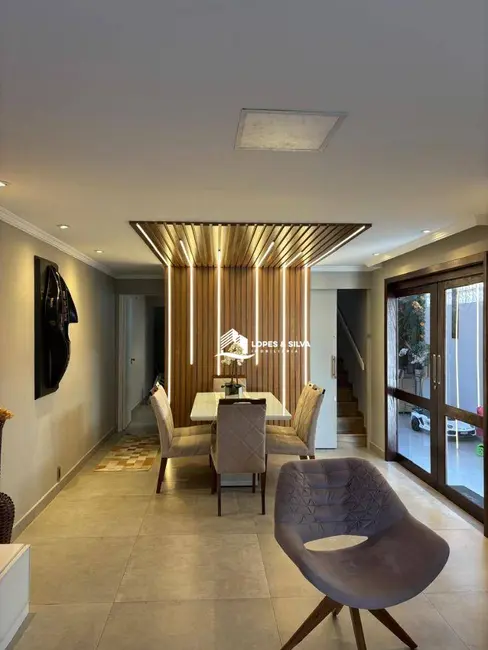 Foto 2 de Casa de Condomínio com 3 quartos à venda, 150m2 em Jardim Santa Efigênia, São Paulo - SP