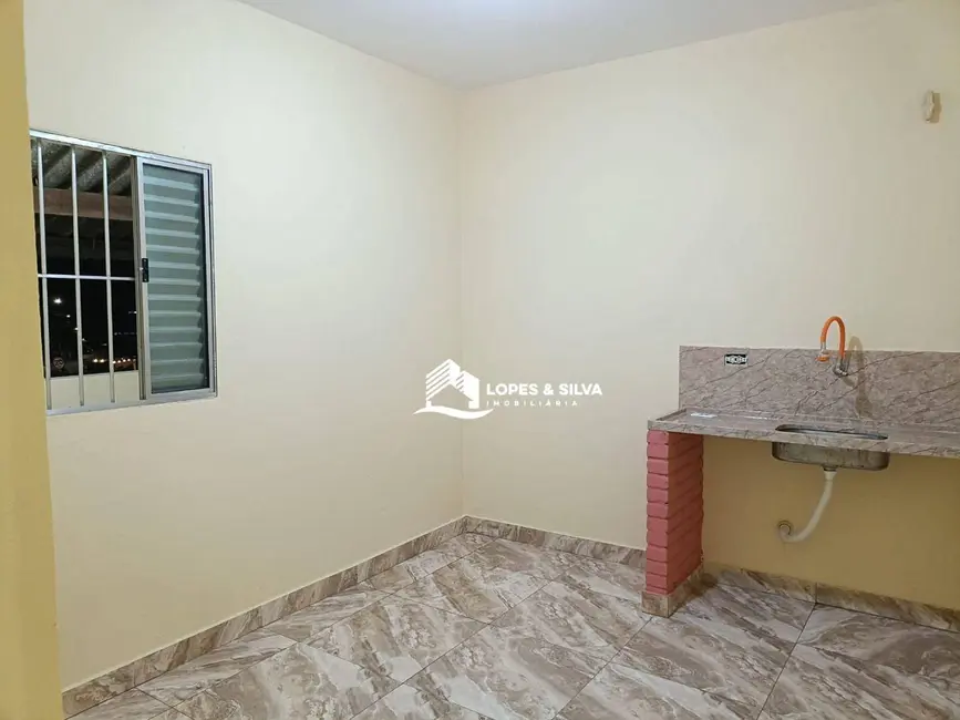 Foto 3 de Casa com 2 quartos para alugar, 62m2 em Jardim das Fontes, São Paulo - SP