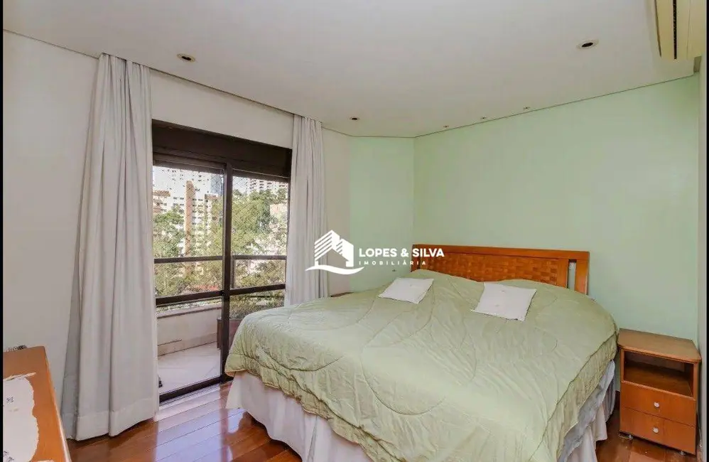 Apartamento com 4 quartos para alugar, 233m2 em Vila Andrade, São Paulo - SP - imagem 4 Foto 4 de Apartamento com 4 quartos para alugar, 233m2 em Vila Andrade, São Paulo - SP