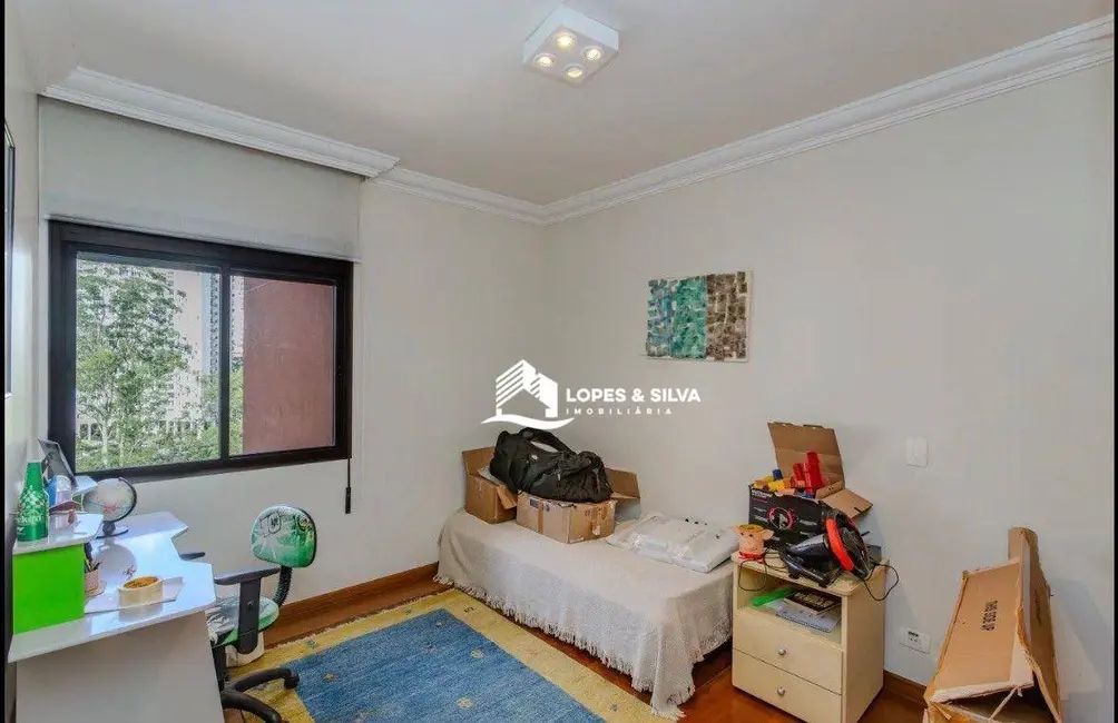 Apartamento com 4 quartos para alugar, 233m2 em Vila Andrade, São Paulo - SP - imagem 8 Foto 8 de Apartamento com 4 quartos para alugar, 233m2 em Vila Andrade, São Paulo - SP