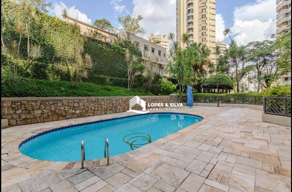 Apartamento com 4 quartos para alugar, 233m2 em Vila Andrade, São Paulo - SP - imagem 2 Foto 2 de Apartamento com 4 quartos para alugar, 233m2 em Vila Andrade, São Paulo - SP