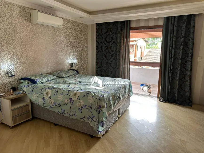 Sobrado com 3 quartos à venda, 260m2 em Chácara Nossa Senhora do Bom Conselho, São Paulo - SP - imagem 5 Foto 5 de Sobrado com 3 quartos à venda, 260m2 em Chácara Nossa Senhora do Bom Conselho, São Paulo - SP