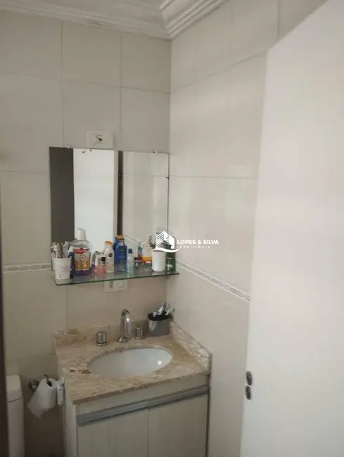Foto 4 de Casa de Condomínio com 2 quartos à venda e para alugar, 151m2 em Vila Marari, São Paulo - SP
