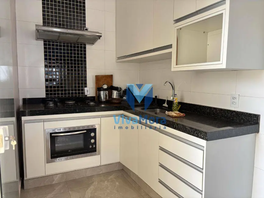 Casa com 3 quartos à venda, 206m2 em Condomínio Renascer, Sao Jose Do Rio Preto - SP - imagem 5 Foto 5 de Casa com 3 quartos à venda, 206m2 em Condomínio Renascer, Sao Jose Do Rio Preto - SP