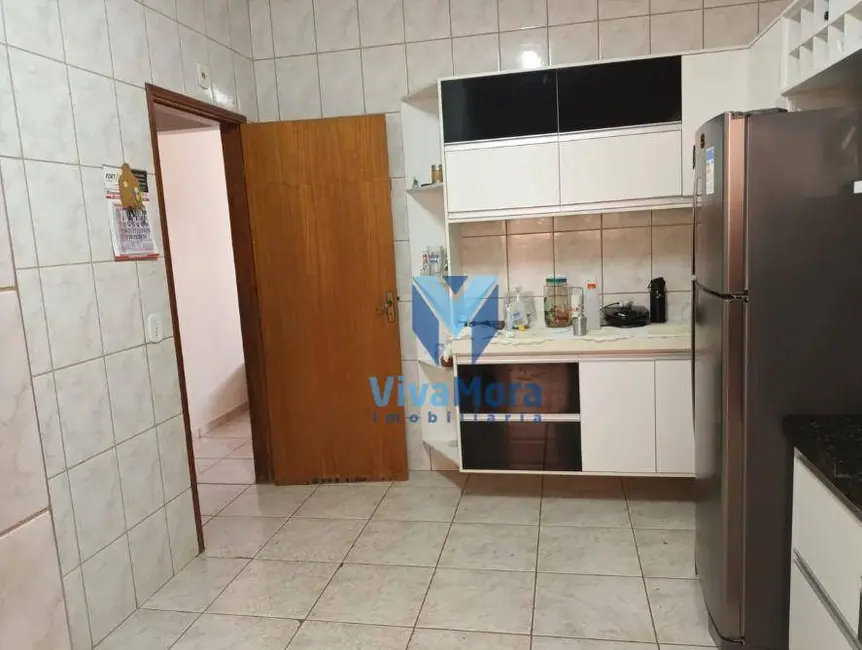 Casa com 3 quartos à venda, 200m2 em Residencial Monte Verde, Sao Jose Do Rio Preto - SP - imagem 4 Foto 4 de Casa com 3 quartos à venda, 200m2 em Residencial Monte Verde, Sao Jose Do Rio Preto - SP