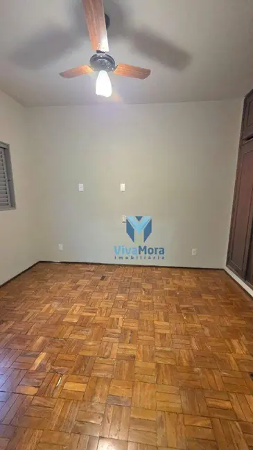 Casa com 3 quartos à venda, 220m2 em Vila Cristina, Sao Jose Do Rio Preto - SP - imagem 8 Foto 8 de Casa com 3 quartos à venda, 220m2 em Vila Cristina, Sao Jose Do Rio Preto - SP