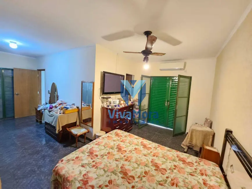 Sobrado com 3 quartos à venda, 200m2 em Jardim Santo Antônio, Sao Jose Do Rio Preto - SP - imagem 7 Foto 7 de Sobrado com 3 quartos à venda, 200m2 em Jardim Santo Antônio, Sao Jose Do Rio Preto - SP