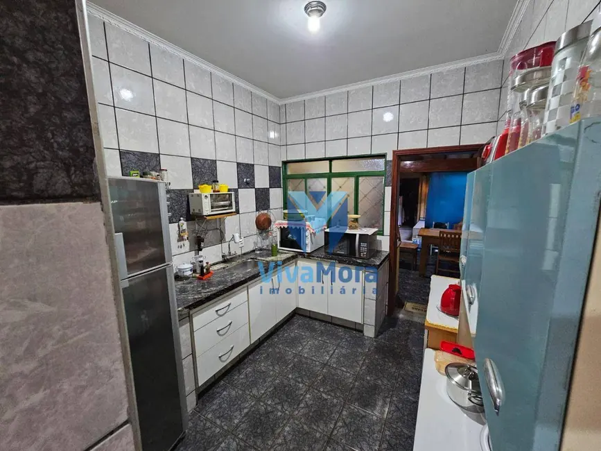Sobrado com 3 quartos à venda, 200m2 em Jardim Santo Antônio, Sao Jose Do Rio Preto - SP - imagem 4 Foto 4 de Sobrado com 3 quartos à venda, 200m2 em Jardim Santo Antônio, Sao Jose Do Rio Preto - SP