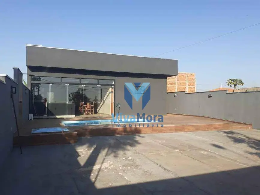 Sítio / Rancho com 2 quartos à venda, 300m2 em Mendonca - SP - imagem 1 Foto 1 de Sítio / Rancho com 2 quartos à venda, 300m2 em Mendonca - SP