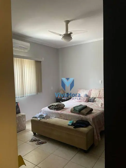 Foto 4 de Casa com 3 quartos à venda e para alugar, 180m2 em Jardim Urupês, Sao Jose Do Rio Preto - SP