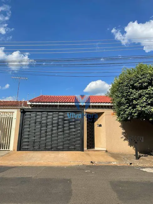 Foto 1 de Casa com 3 quartos à venda e para alugar, 180m2 em Jardim Urupês, Sao Jose Do Rio Preto - SP