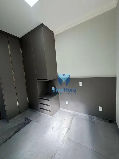 Casa com 3 quartos à venda, 200m2 em Sao Jose Do Rio Preto - SP - imagem 4 Foto 4 de Casa com 3 quartos à venda, 200m2 em Sao Jose Do Rio Preto - SP