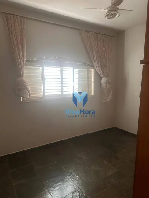 Casa com 3 quartos à venda, 360m2 em São Francisco, Sao Jose Do Rio Preto - SP - imagem 3 Foto 3 de Casa com 3 quartos à venda, 360m2 em São Francisco, Sao Jose Do Rio Preto - SP