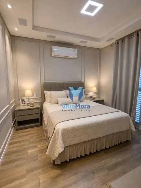 Sobrado com 3 quartos à venda, 264m2 em Sao Jose Do Rio Preto - SP - imagem 3 Foto 3 de Sobrado com 3 quartos à venda, 264m2 em Sao Jose Do Rio Preto - SP