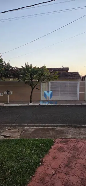 Casa com 3 quartos à venda, 213m2 em Parque das Amoras, Sao Jose Do Rio Preto - SP - imagem 1 Foto 1 de Casa com 3 quartos à venda, 213m2 em Parque das Amoras, Sao Jose Do Rio Preto - SP
